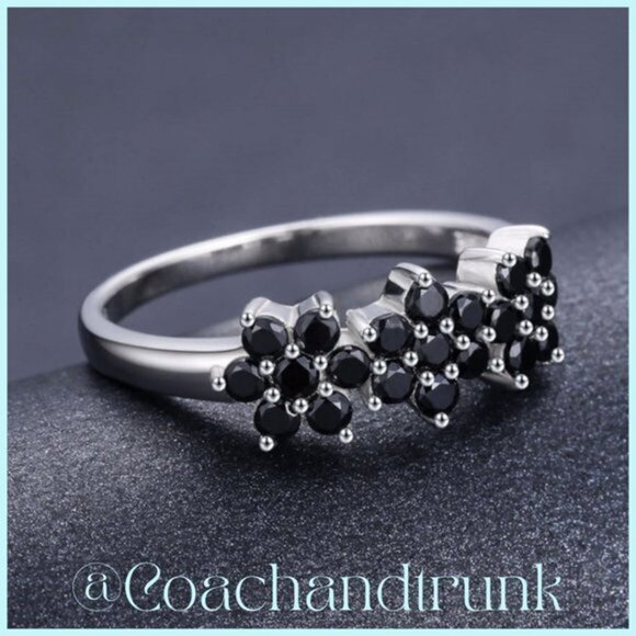 Black Spinel Prong Set 3 Flower Sterling Silver Band Ring Size 7 - Picture 2 of 5